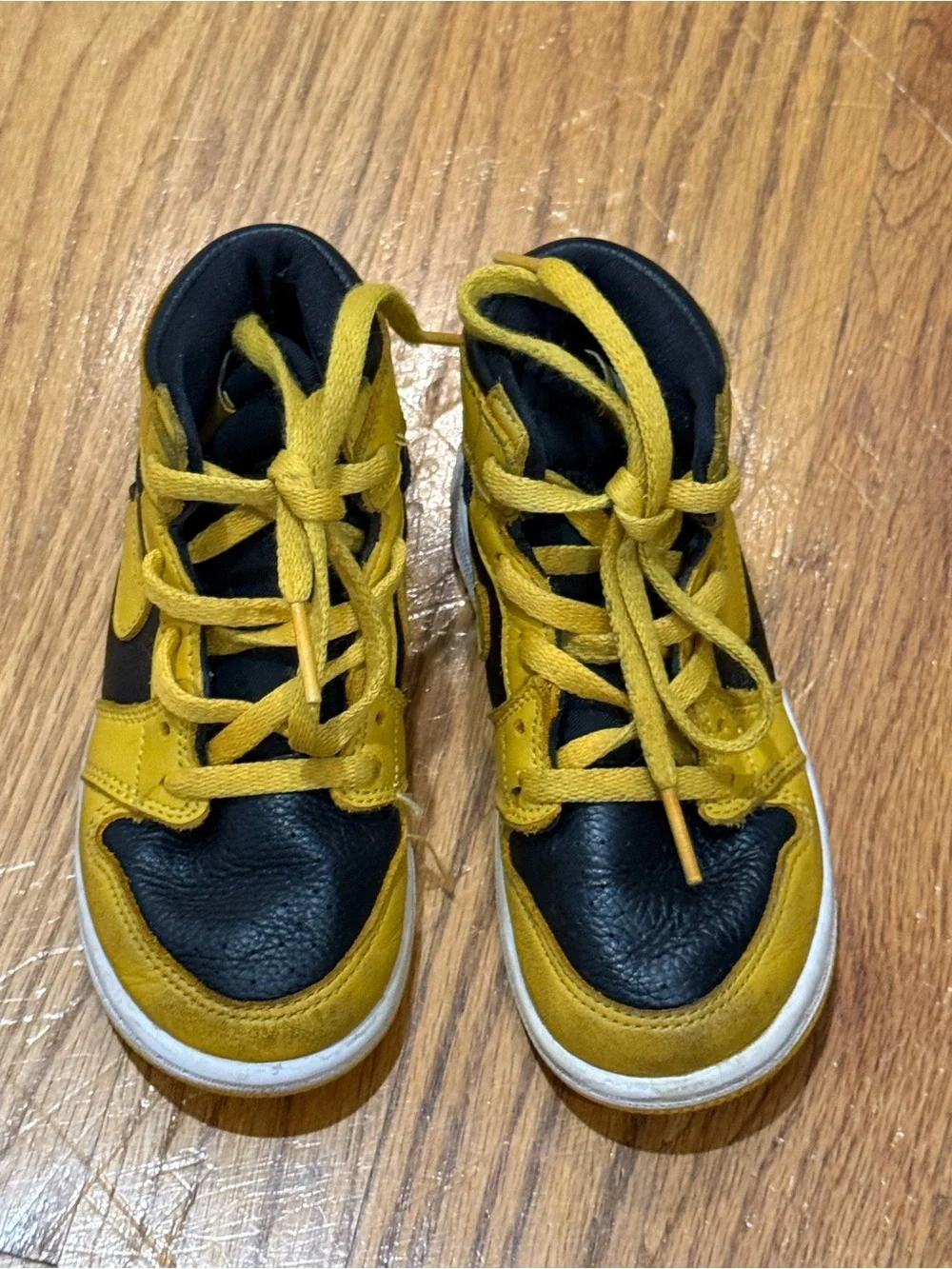 Nike Air Jordan 1 Retro High OG 'Pollen'